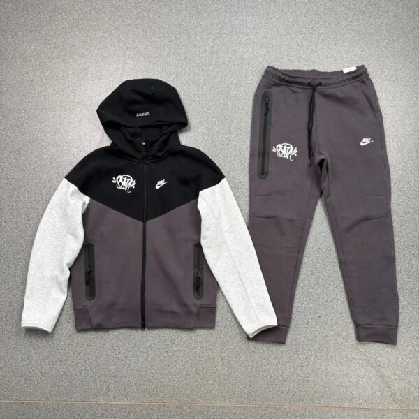 Conjunto tech x syna